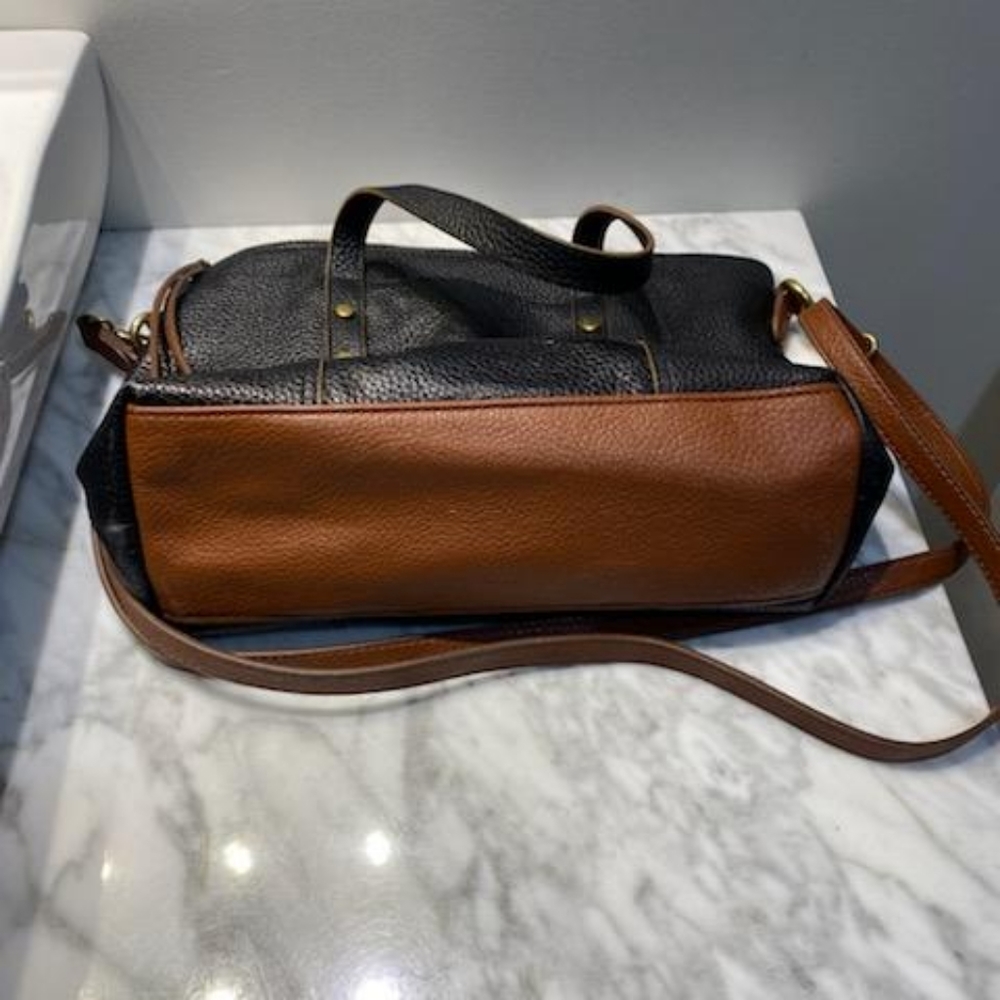 Fossil Purse With Additional Crossbody - image 3
